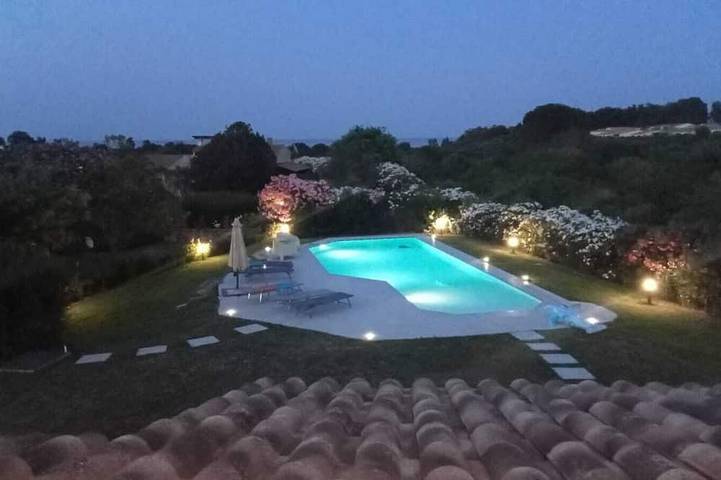 Villa für 8 Personen, mit Pool und Garten sowie Balkon - 1