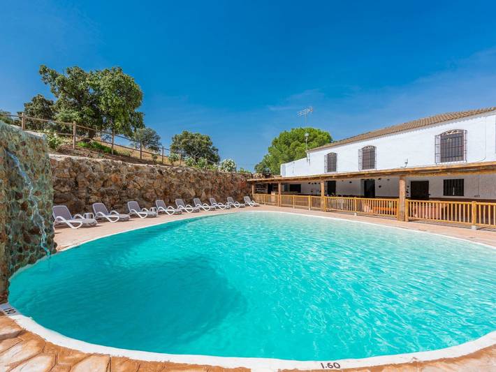 Apartamento para 20 personas, con Piscina en Morón de la Frontera