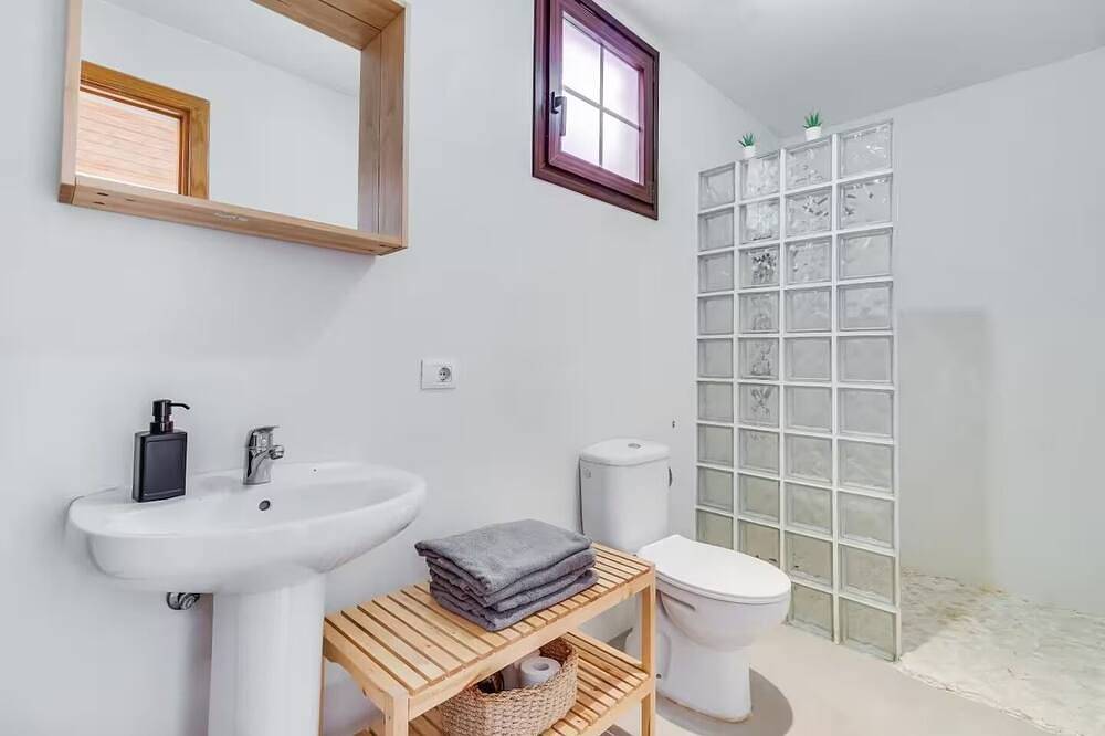 A modern Canarian house in Ingenio, Gran Canaria Osten
