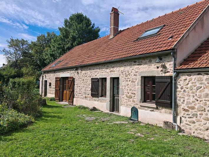 Location de vacances pour 6 personnes, avec jardin et vue, animaux acceptés à Quarré-les-Tombes