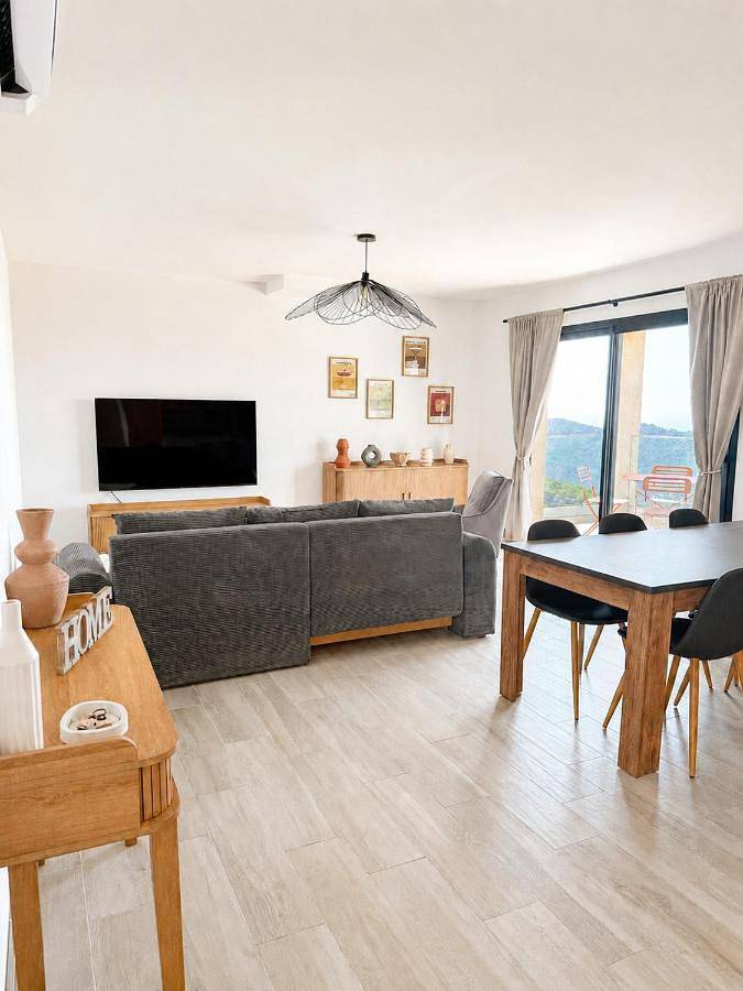 Gîte pour 4 personnes, avec Terrasse et Vue à Villanova