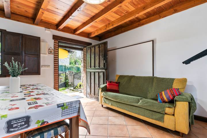 Casa rural para 9 personas, con jardín, Se admiten mascotas en Comarca de Oriente - 3