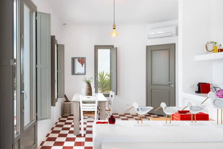 Entire apartment, Apartment 'Cocoon' with Sea View, Wi-Fi and Air Conditioning in Milos