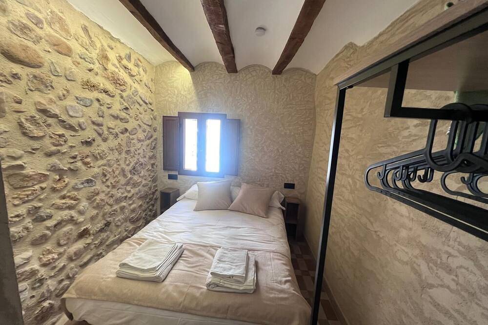 Casa Raquel Montanejos with capacity for ten people. in Montanejos, Province de Castellón