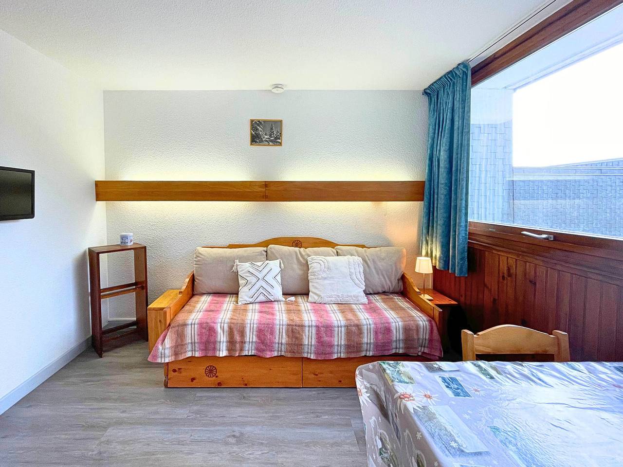 Entire studio, Cozy Studio for 2, Ski-in/Ski-out, Heart of Les Menuires in Les Menuires, Saint-Martin-de-Belleville