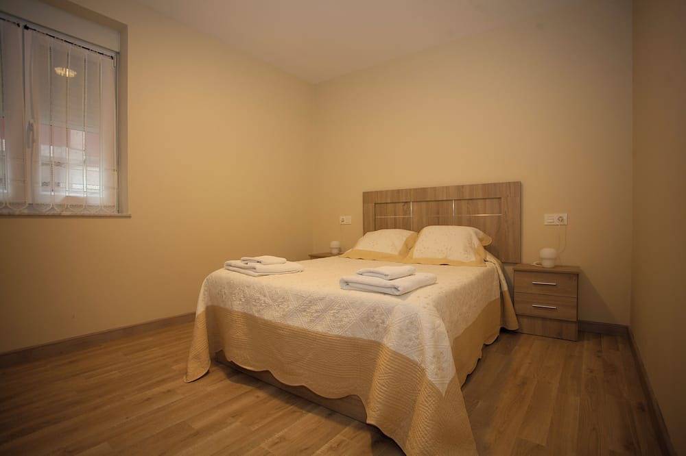 Entire apartment, Apartamento El Fondón in Cangas de Onís, Asturias Province