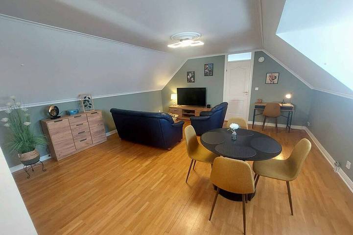 Ganze Wohnung, Ferienwohnung geschmackvoll eingerichtet mit WLAN und Klimaanlage in Bük, Komitat Eisenburg