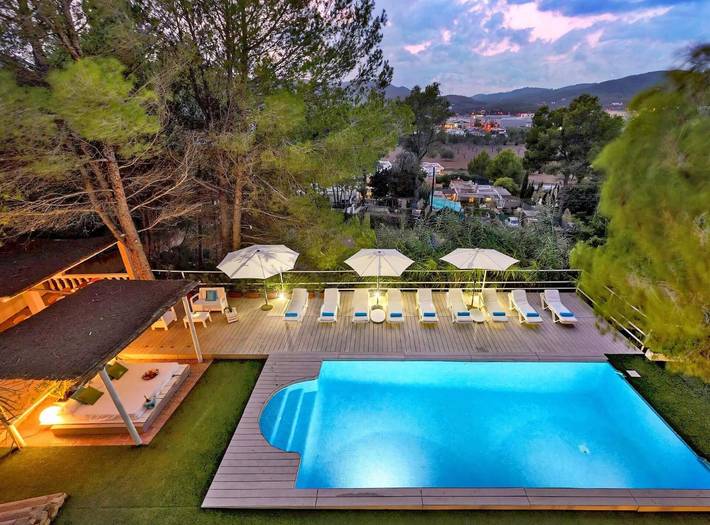 Villa für 12 Personen, mit Balkon und Garten auf Ibiza