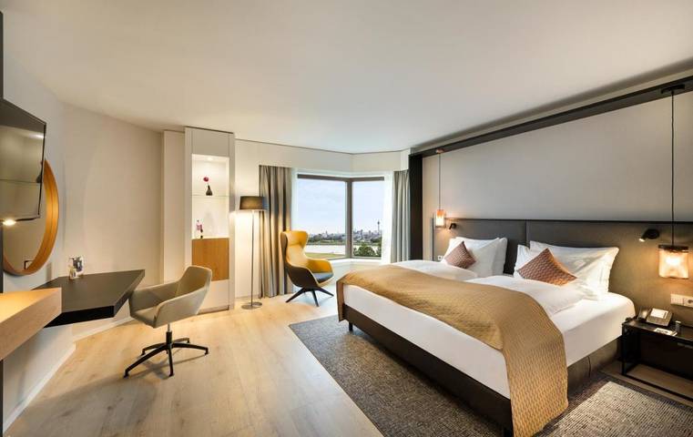 Hotel für 2 Personen, mit Terrasse und Pool sowie Sauna und Ausblick in Neuss