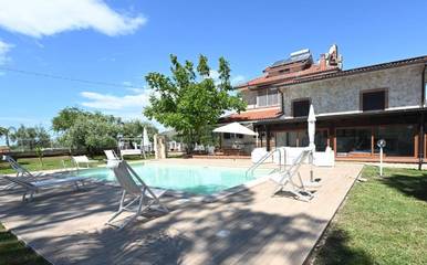 Chambre d’hôte pour 2 personnes, avec piscine et jardin à Sessa Aurunca