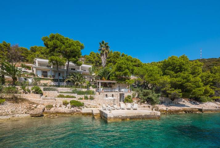 Villa mit pool für 12 Personen, mit Pool und Balkon/Terrasse auf Hvar