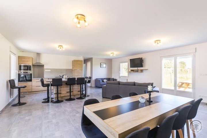 Gîte pour 6 personnes, avec jardin à Vesly - 2