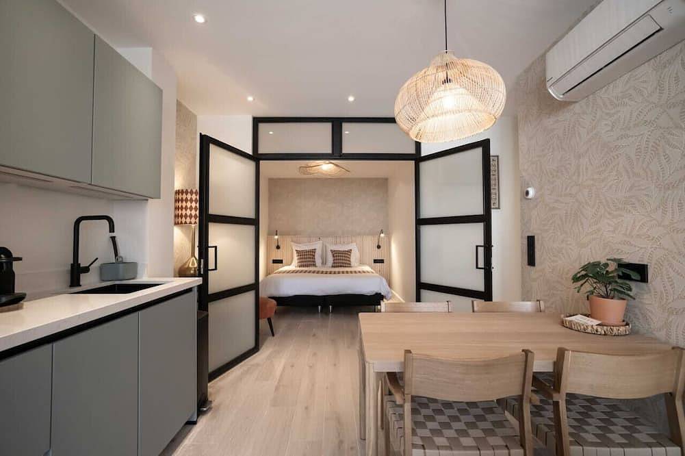 Ganze Wohnung, Modern 2 bedroom apartment near Scheveningen beach in Scheveningen, Den Haag