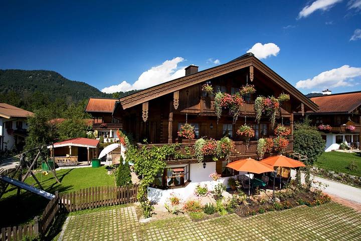 Pension für 2 Personen, mit Balkon und Terrasse sowie Garten im Chiemgau