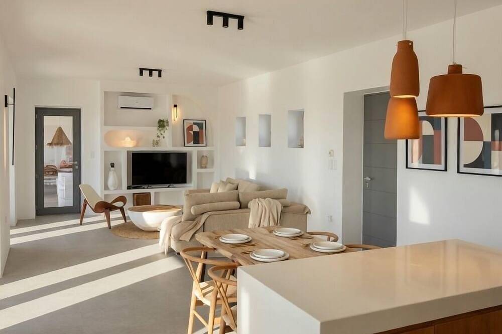 Faragas Hill Harmony Villa in Aliki, Paros