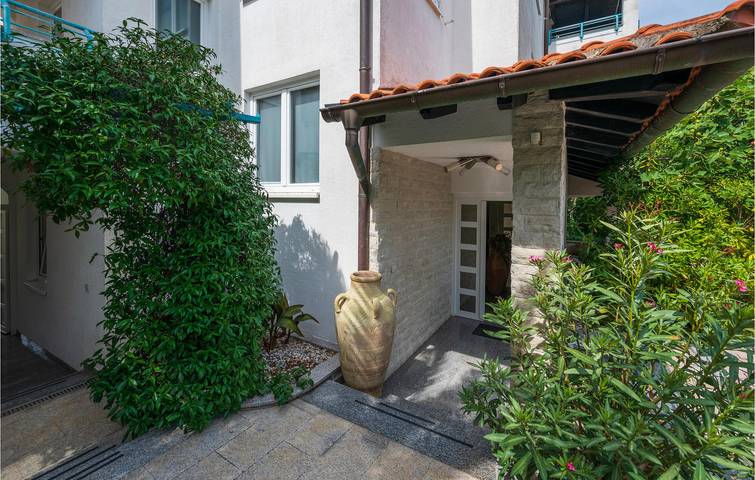 Ferienwohnung für 4 Personen, mit Pool und Garten in Pjescana Uvala - 2