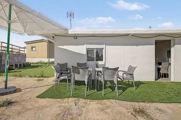 Casa vacacional 'La Herradura' con piscina privada, jardín privado y aire acondicionado in La Bisbal del Panadés, El Penedès