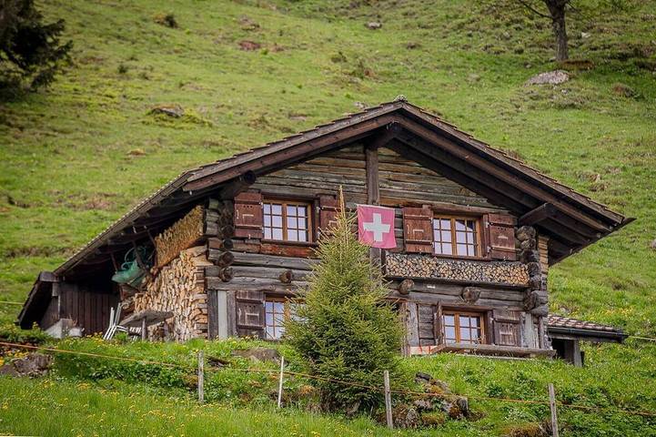Ferienhaus für 4 Personen, mit Garten in Axalp