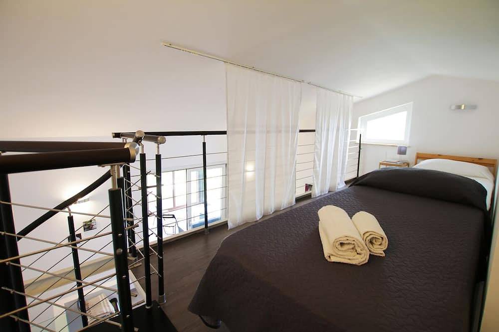 Moderne villa met privégolfbaan, zwembad, tuin, terras, Wifi, zeezicht in Contrada Pistavecchia, Provincie Palermo