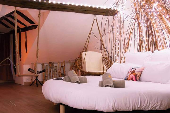 Entire apartment, Le Nichoir Cosy Évasion Well-Being And Massage Near Bourges Vierzon in Vierzon, Vierzon Region