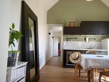 Gîte pour 4 personnes, avec vue et jardin à Précy