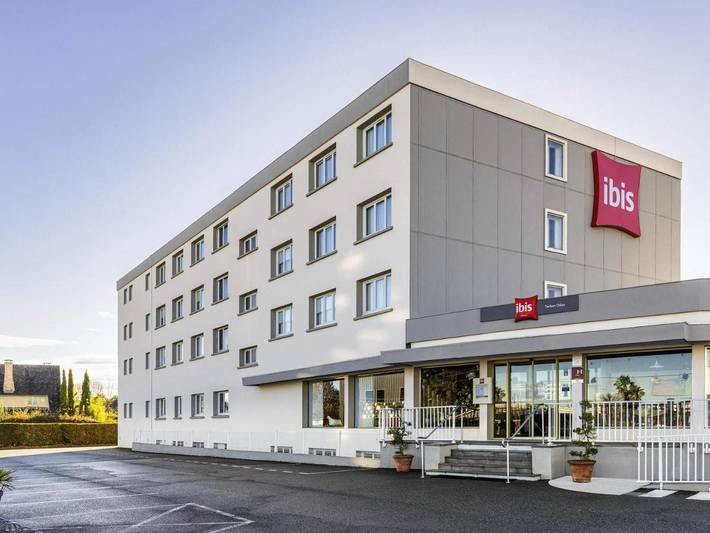 Hôtel pour 3 personnes, avec piscine ainsi que terrasse et jardin, animaux acceptés à Odos - 2
