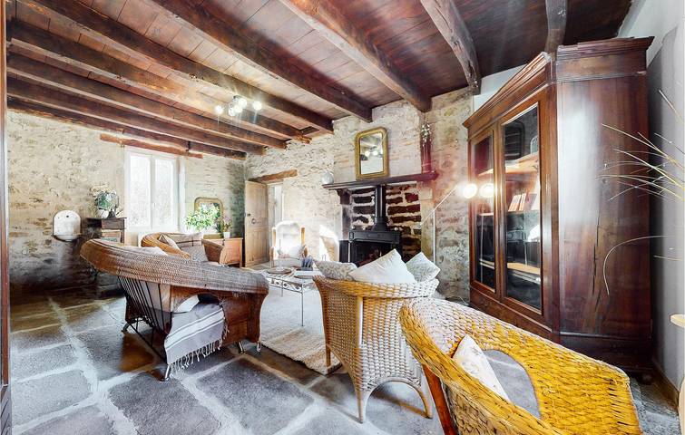 Gemütliches 545qm Apartment mit Pool, Whirlpool & Garten in Saint-Hilaire-le-Château, Guéret und Umgebung