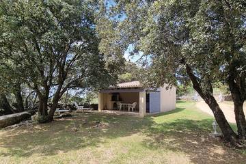 Gîte pour 2 personnes, avec jardin et terrasse à Sartène