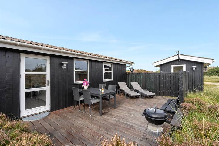 Nice home in Oksbøl w/ Wifi and 3 Bedrooms in Grærup, Varde