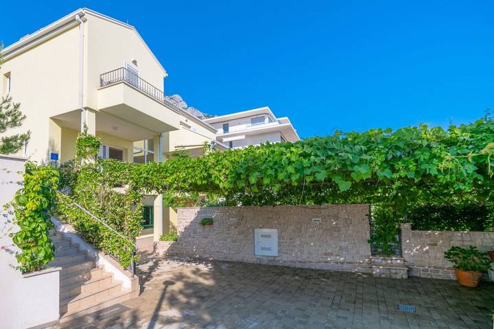 Holiday house Luna in Makarska with private pool in Makarska, Makarska riviera