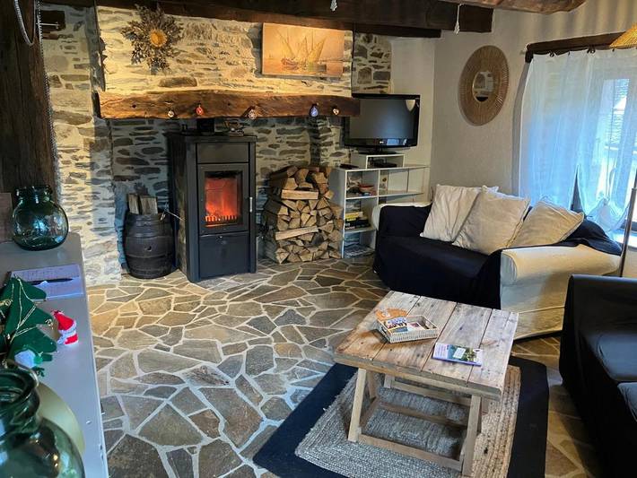 Location de vacances pour 9 personnes, avec terrasse à Sébrazac - 2