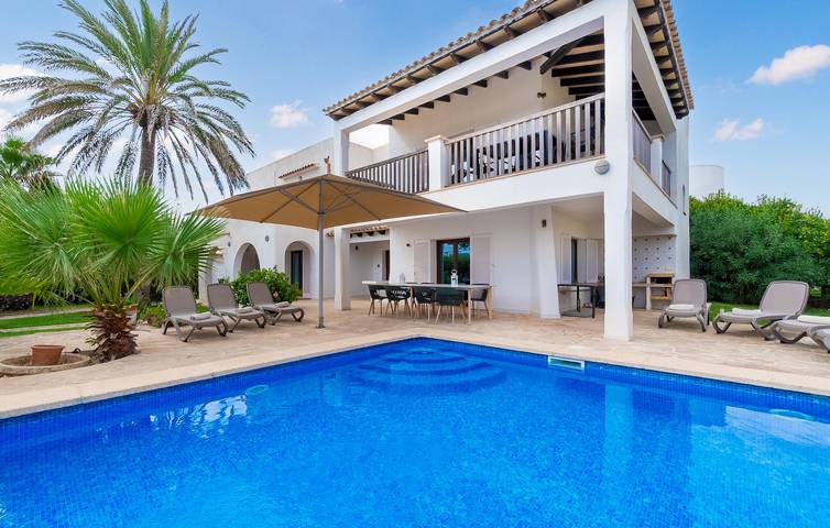 Ferienhaus für 8 Personen, mit Terrasse in Cala d'Or