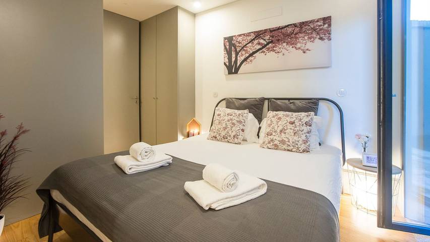 Apartamento entero, Downtown Studio w/ AC & Patio by LovelyStay in Santo Ildefonso, Cedofeita, Santo Ildefonso, Sé, Miragaia, São Nicolau e Vitória