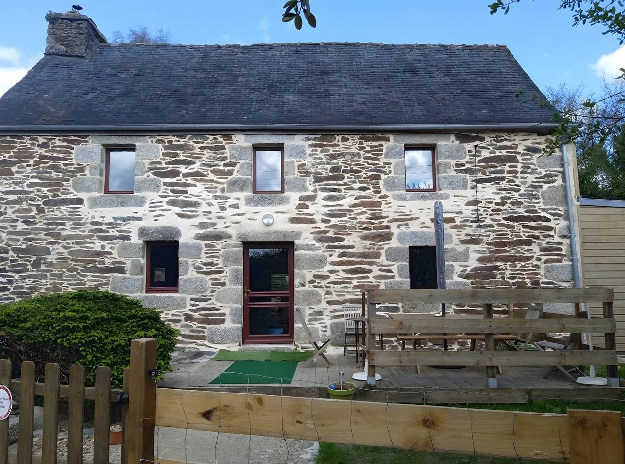 Location De Vacances pour 6 Personnes dans Plouyé, Région de Châteaulin