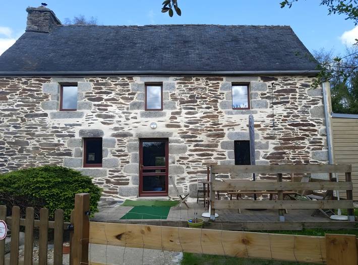 Location de vacances pour 6 personnes, avec jardin à Plouyé