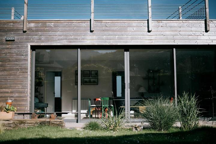 Location de vacances pour 8 personnes, avec Balcon et Terrasse ainsi que Jardin et Sauna à Gez