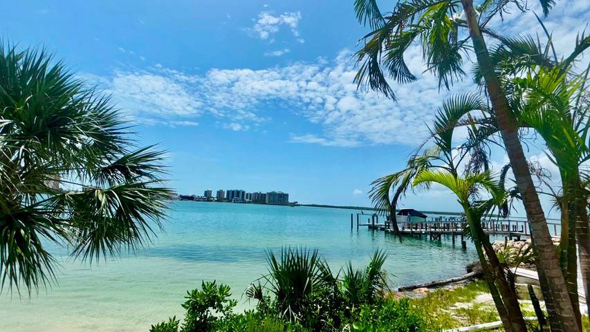 Vacation rental for 4 people, with pool and balcony in Bonita Springs