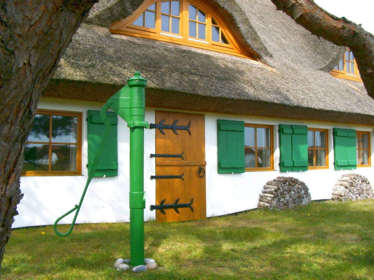 Ganze Ferienwohnung, Appartement im Fischerhaus Hiddensee 22 qm in Neuendorf Insel Hiddensee, Hiddensee
