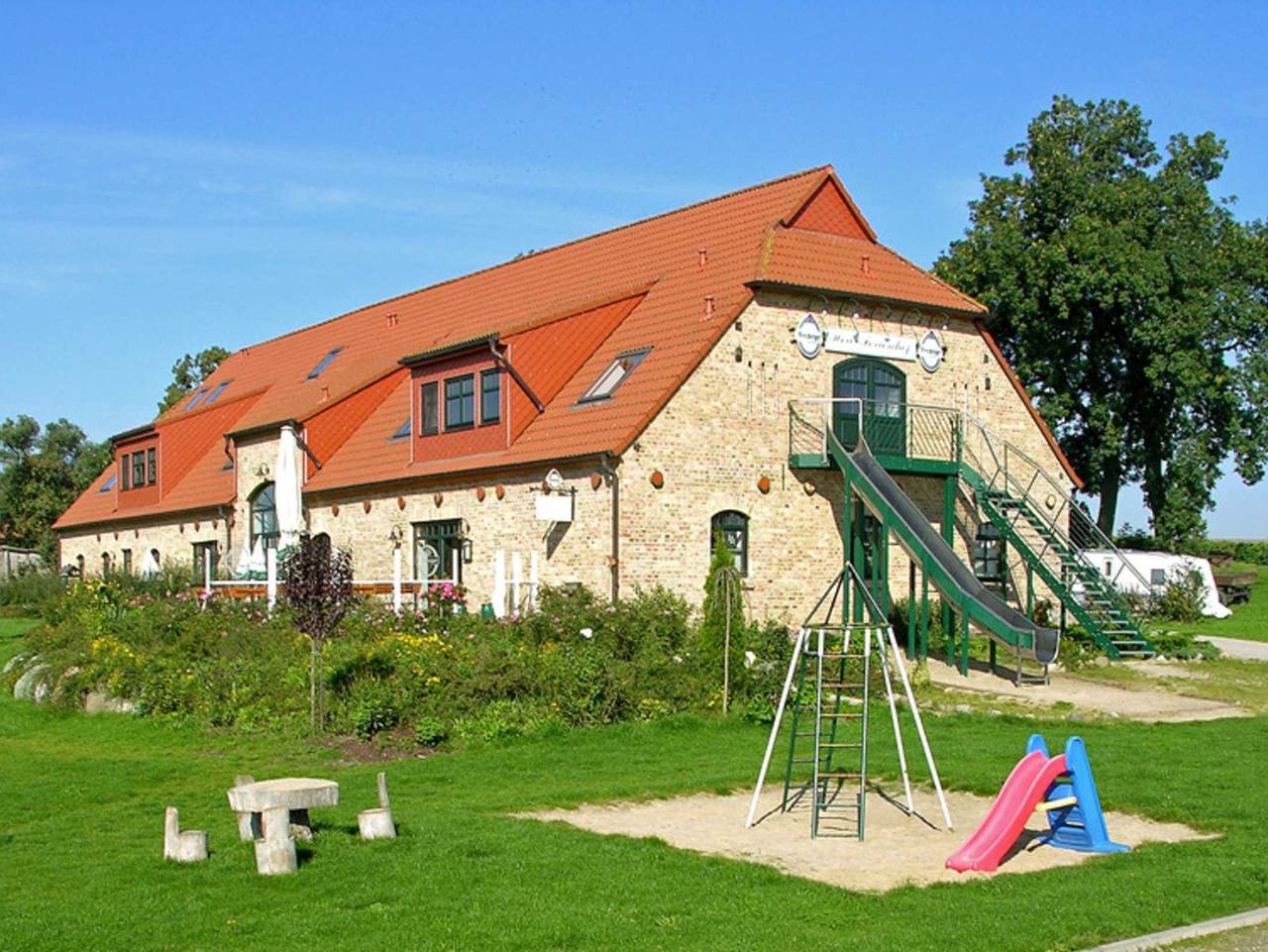 Heukojen auf dem Ferienhof in Putbus, Rügen