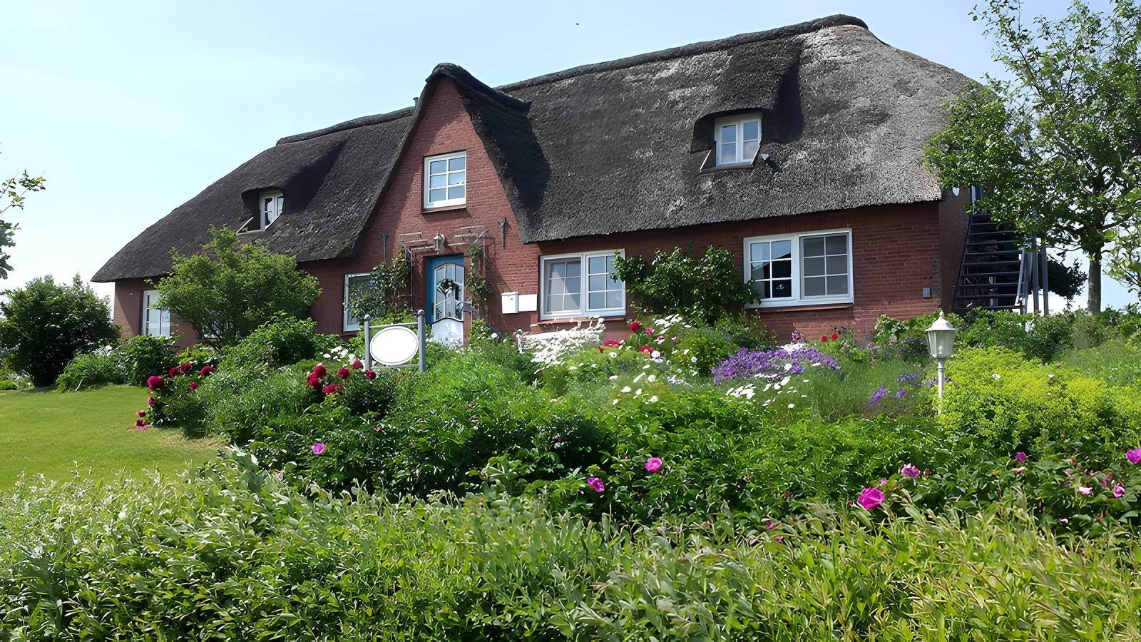 Ganze Wohnung, Ferienwohnung '2' mit Gemeinschaftsterrasse, Gemeinschaftsgarten und Wi-Fi in Pellworm, Nordfriesland