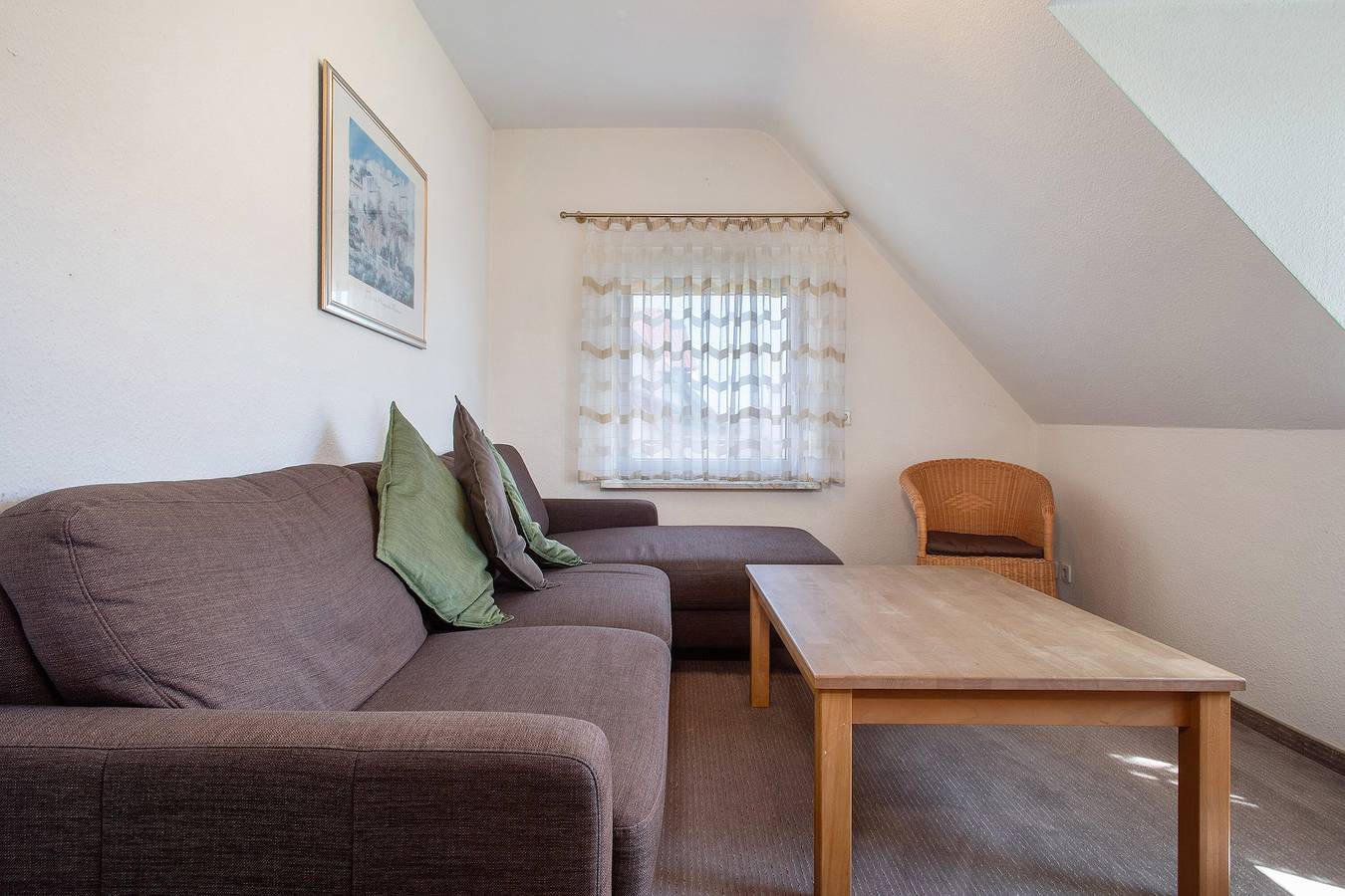Ganze Wohnung, Ferienwohnung 'Wohnung Dachgeschoss Frickenwäsele' mit Gemeinschaftsterrasse und Wlan in Immenstaad, Immenstaad am Bodensee