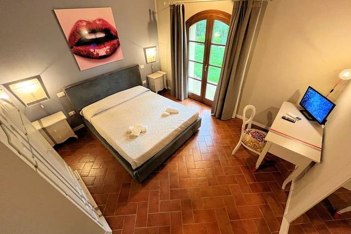 Villa Ludovica with private pool, Borgo del Silenzio in Lajatico, Pisa e dintorni