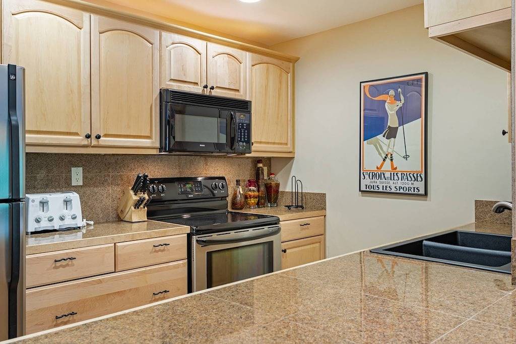 Ganze Wohnung, Effortless Convenience & Comfort: Spend the Day at the Mountain & Night by the Fire | Cozy 1 Bedroom in Avon, Beaver Creek