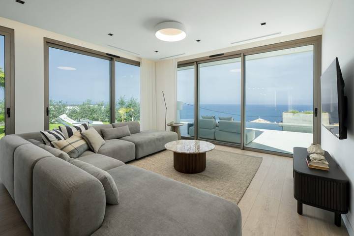 Villa Guindaste I - Moderne Villa mit Meerblick in Madeira