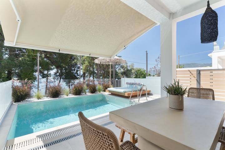 Villa for 8 people, with Balcony and Garden
