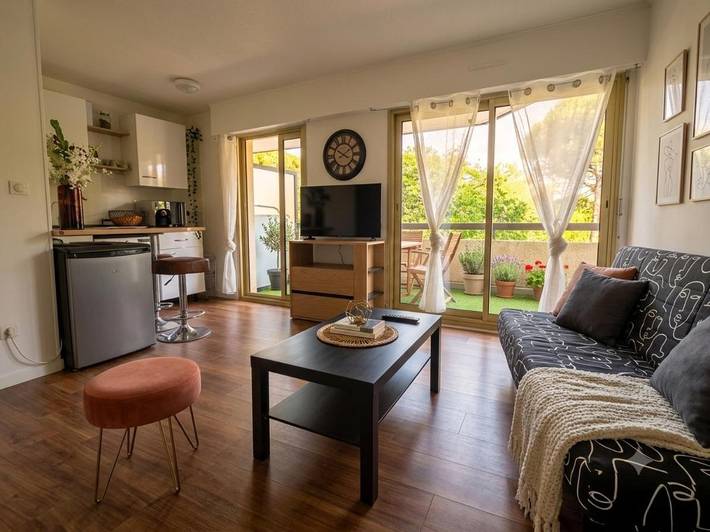 Appartement de vacances pour 4 personnes, avec Terrasse ainsi que Jardin et Piscine