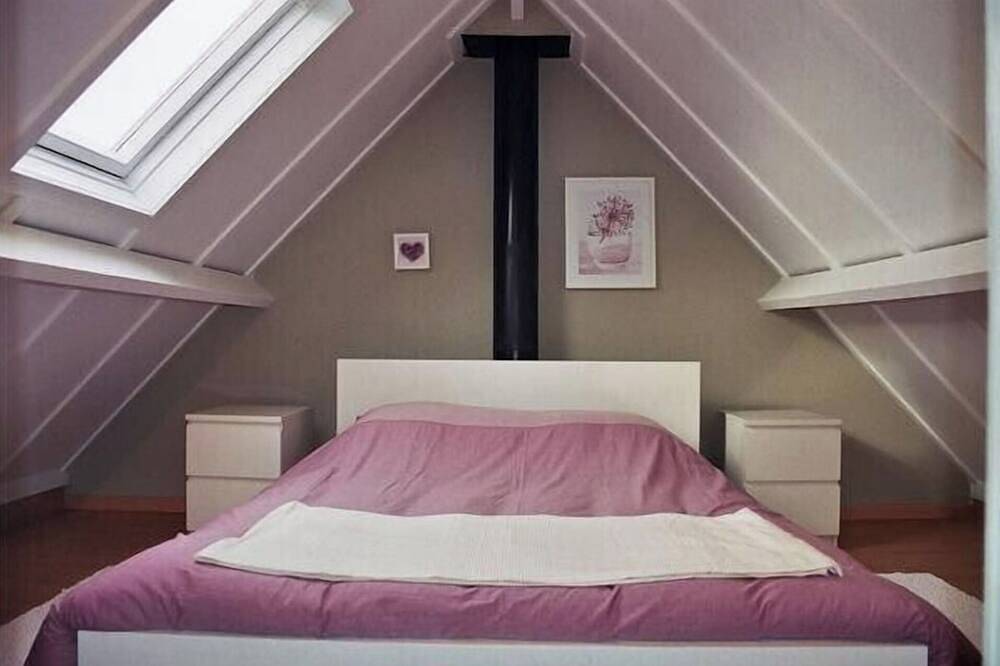 Charming fisherman's house with private garden in Adinkerke, De Panne