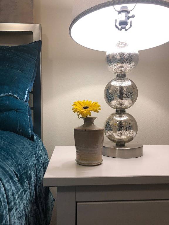 Vacation rental for 4 people, with yard and balcony in Oakland