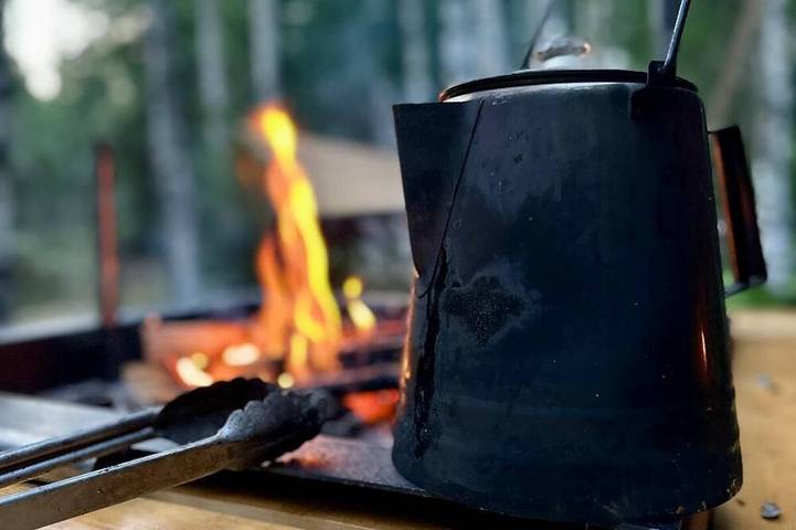 Natur pur im Tipi “Skogsanda”– Dein Rückzugsort in Schwedens Wildnis in Värmland