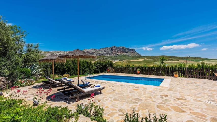 Casa rural para 7 personas, con Balcón/Terraza y Piscina en Antequera